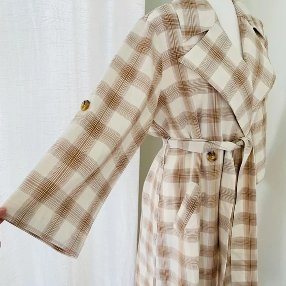 Cara Santana She Loves The Attention Plaid Trench - Picture 8 of 14